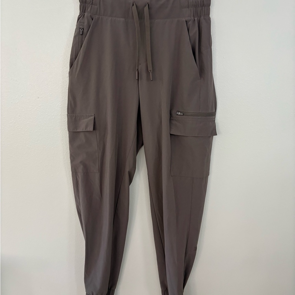 Women’s Cargo Jogger Pants - Taupe